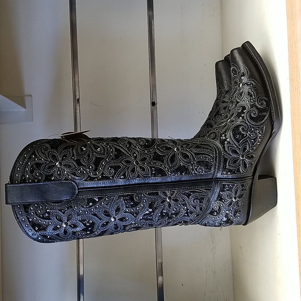New Womens Corral A3752 - Picture 2 of 8